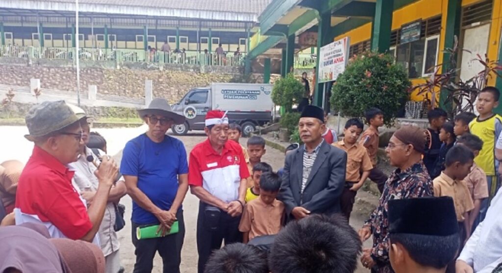 Gandeng Perhimpunan INTI, JMSI NTB Goes to Pesantren Bawa Misi Literasi dan Berbagi di Kotaraja